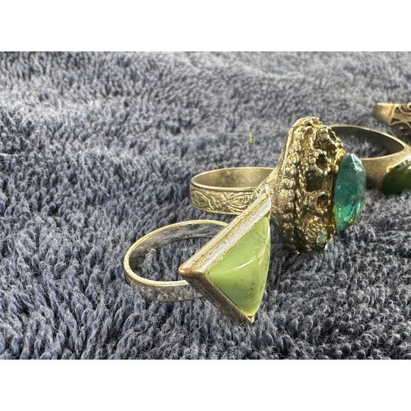Vintage Statement Ring Lot 5pc Green Stone Fist Coin Cocktail Mix - Picture 5 of 7